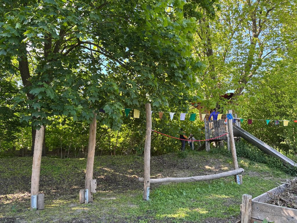 Einweihungs Balancierelemente Gemeinschaftsgarten Querbeet